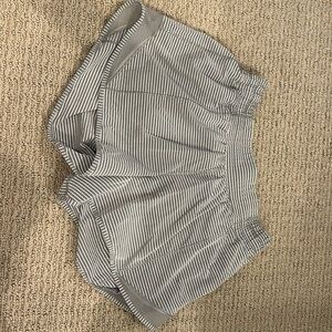 Lululemon Hotty Hot Shorts - Gray and White Striped - Size 6 Tall